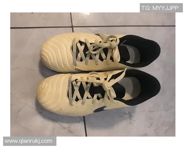 足球鞋长度最长的球星是谁揭秘 他如何用脚步创造传奇